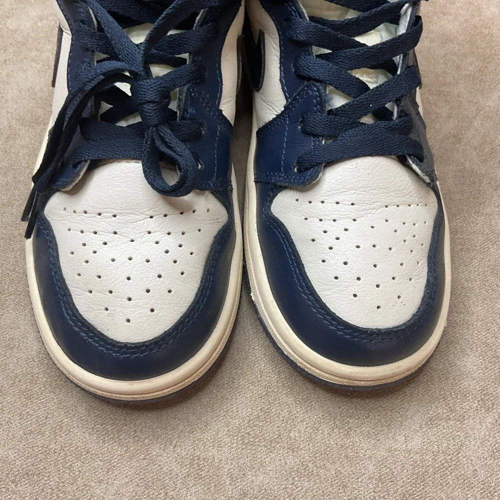 Nike Jordan 1 Retro OG High Obsidian Blue Sneakers 555088-140 GS‎ Sz 2.5 Youth